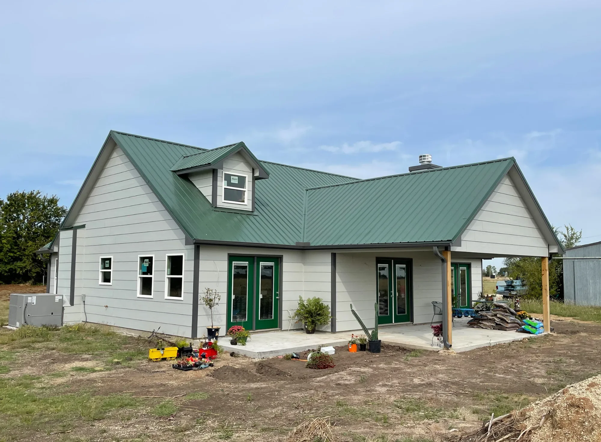 Why Hiring a Home Remodel Contractor Saves Time & Money